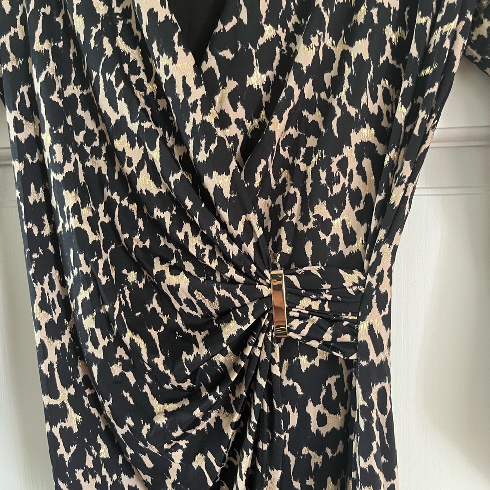 Cache Wrap Dress - Picture 5 of 9